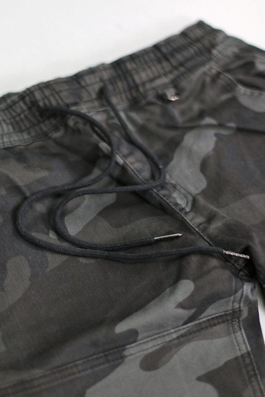 Black Camo Zipper Pants