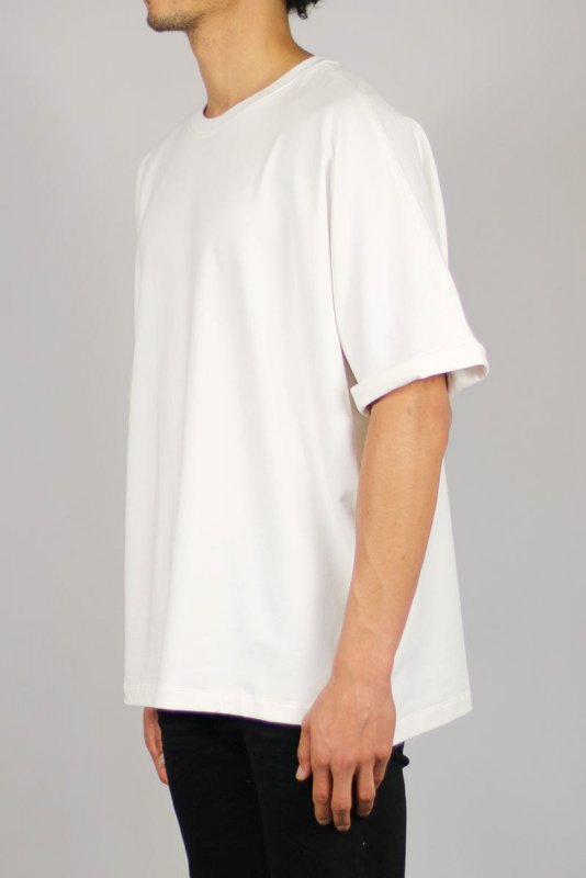 Hana Sleeve T-Shirts